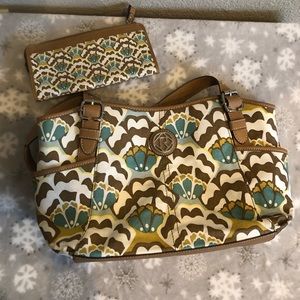 Medium sized relic purse and wallet